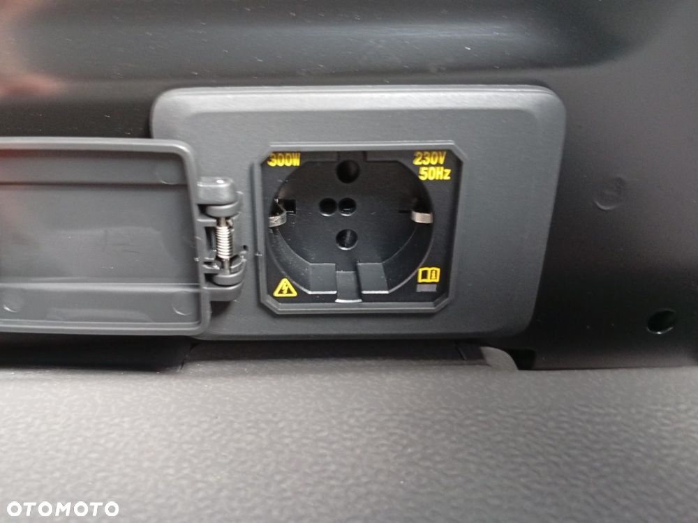 Volkswagen Grand California - 36