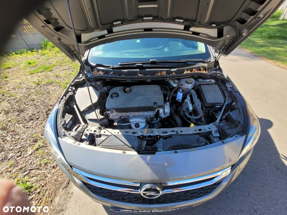 Opel Astra 1.4 Essentia - 9