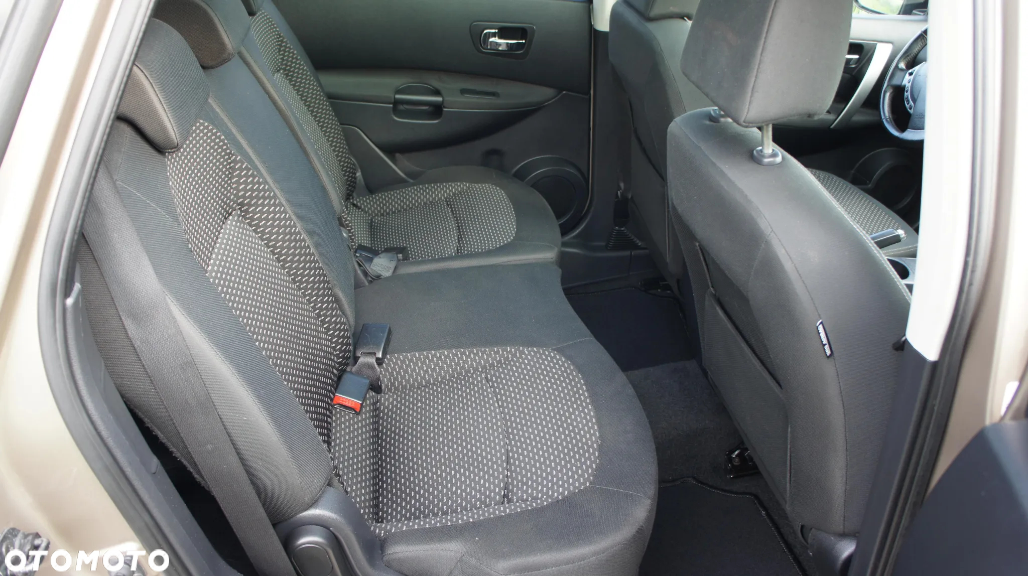 Nissan Qashqai+2 - 10