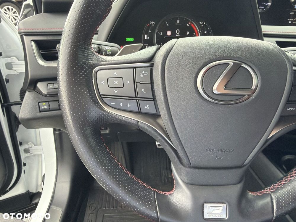 Lexus UX - 23