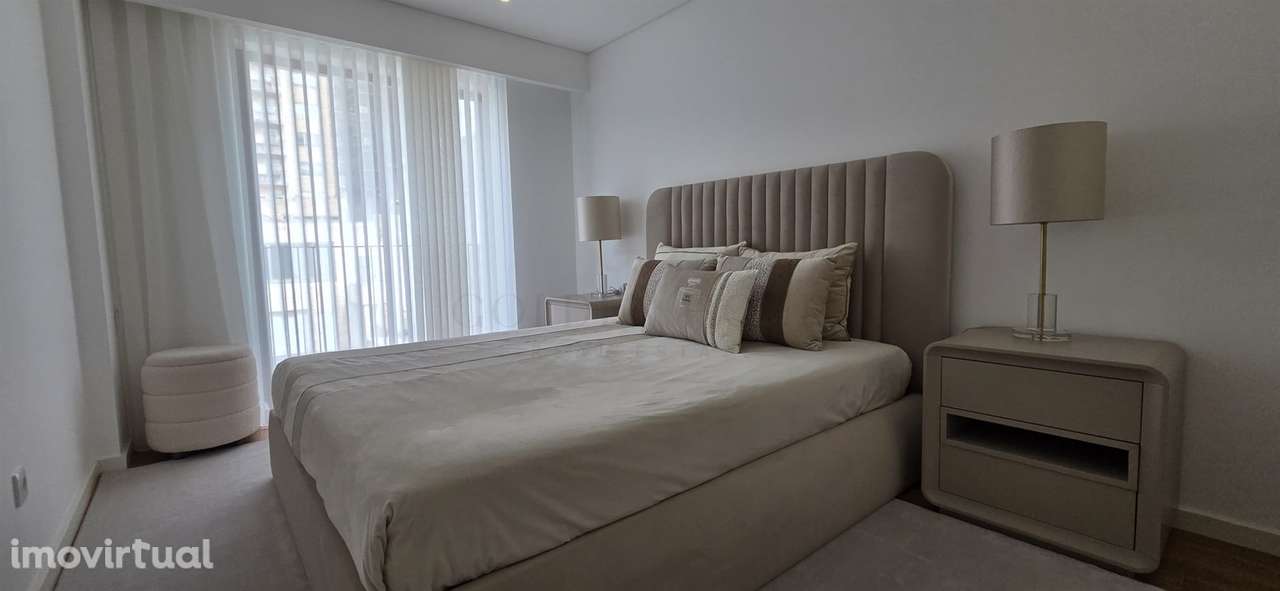 Apartamento T3 em Gaia Centro | Design Moderno & Suítes - Grande imagem: 3/30