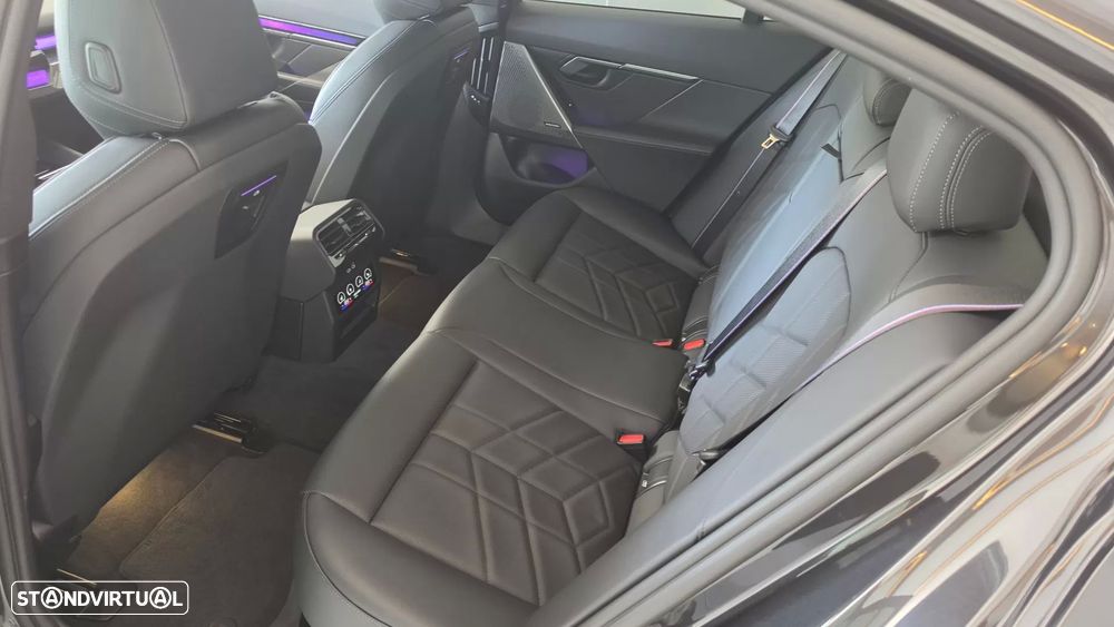 BMW i5 eDrive40 Pack Desportivo M Pro - 54