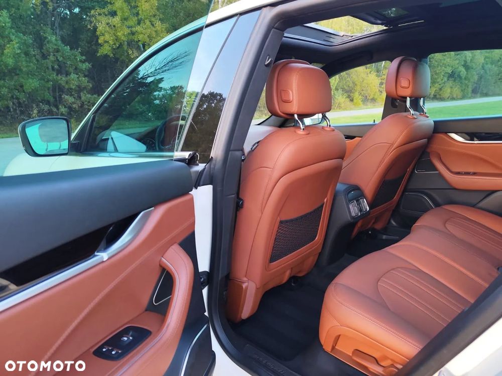 Maserati Levante S Q4 - 10