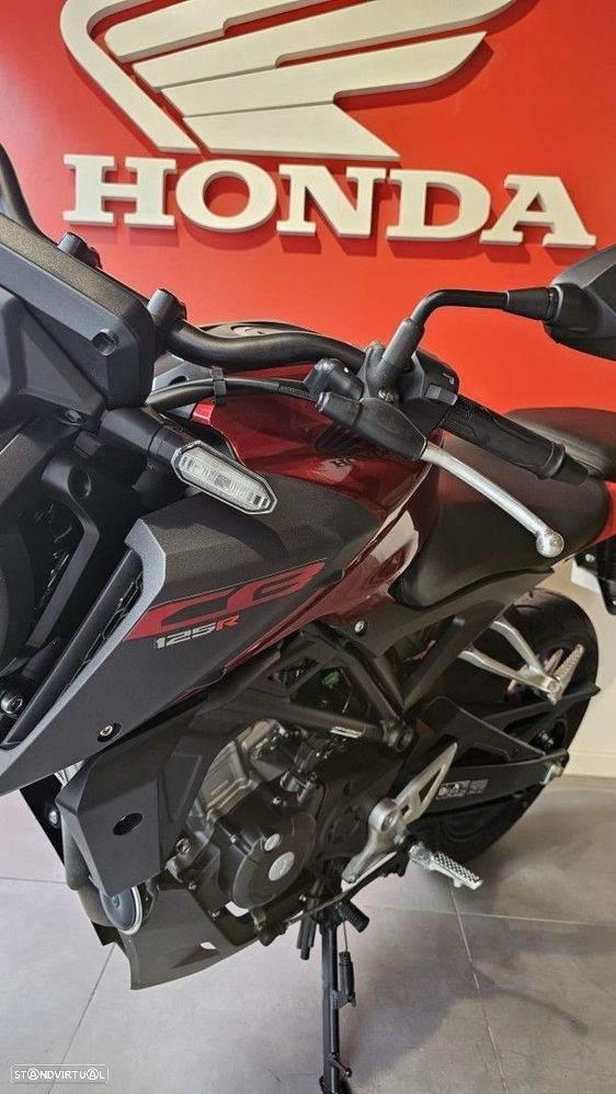 Honda CB 125R - 3