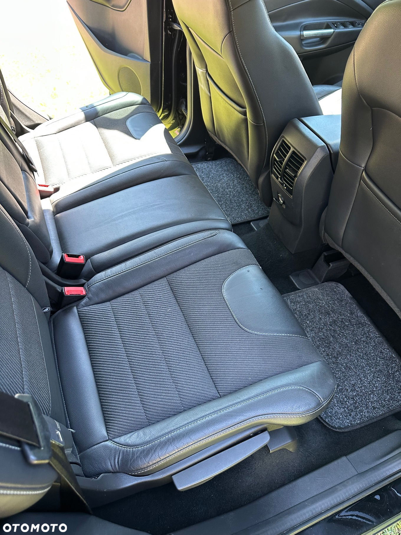 Ford Kuga - 8