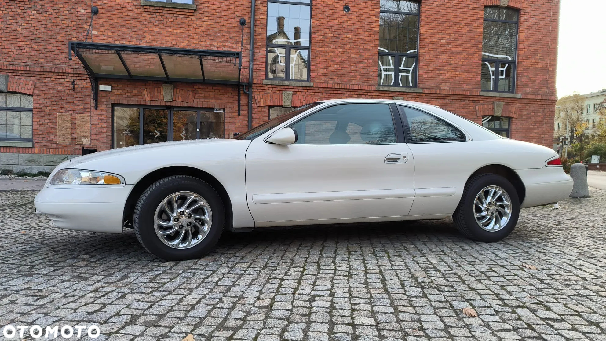 Lincoln Mark VIII 4.6 LSC - 2
