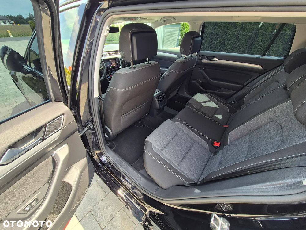 Volkswagen Passat 2.0 TDI EVO Elegance DSG - 7