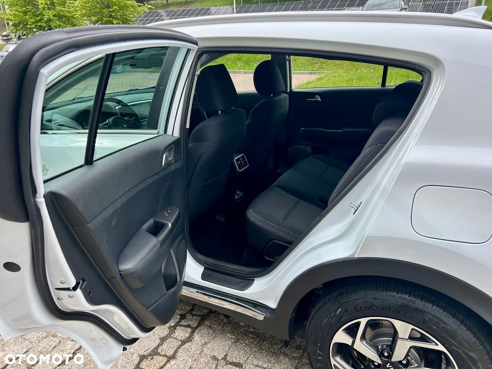 Kia Sportage 1.6 T-GDI 2WD VISION - 19
