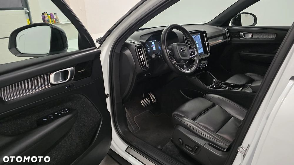 Volvo XC 40 D4 AWD Geartronic R-Design - 5