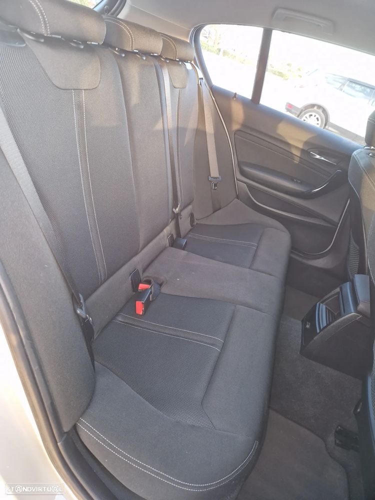 BMW 116 d Line Sport - 11