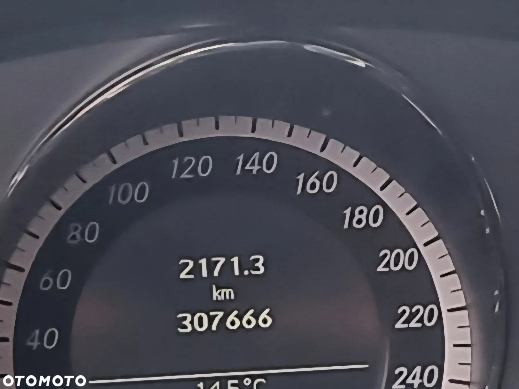 Mercedes-Benz Klasa E 350 CDI BlueEff - 9