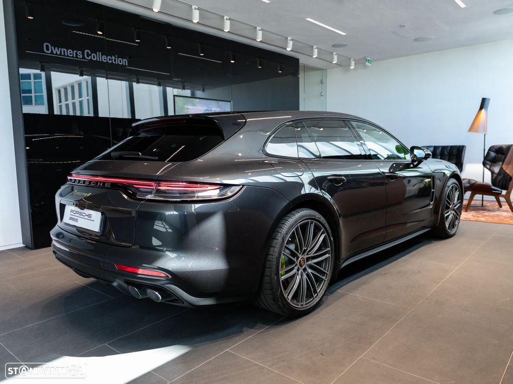 Porsche Panamera Sport Turismo 4 E-Hybrid Platinum Edition PDLS - 11