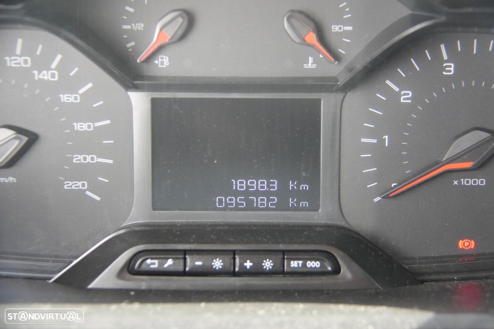 Peugeot Partner 1.5 BlueHDi - 12