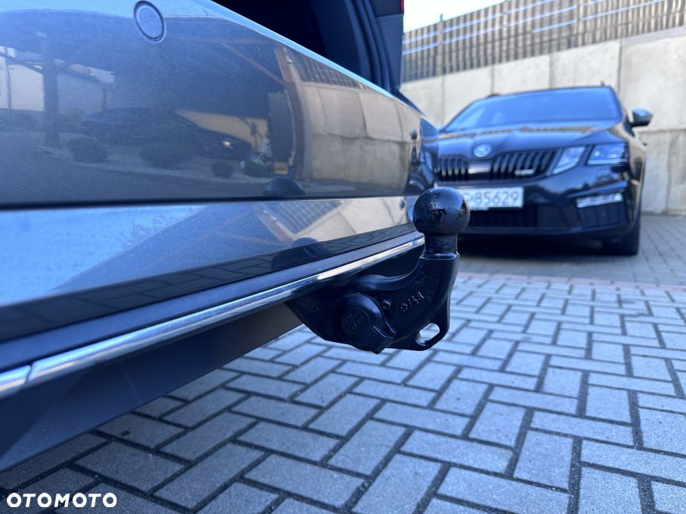 Volkswagen Golf Variant 2.0 TDI SCR DSG IQ.DRIVE - 12