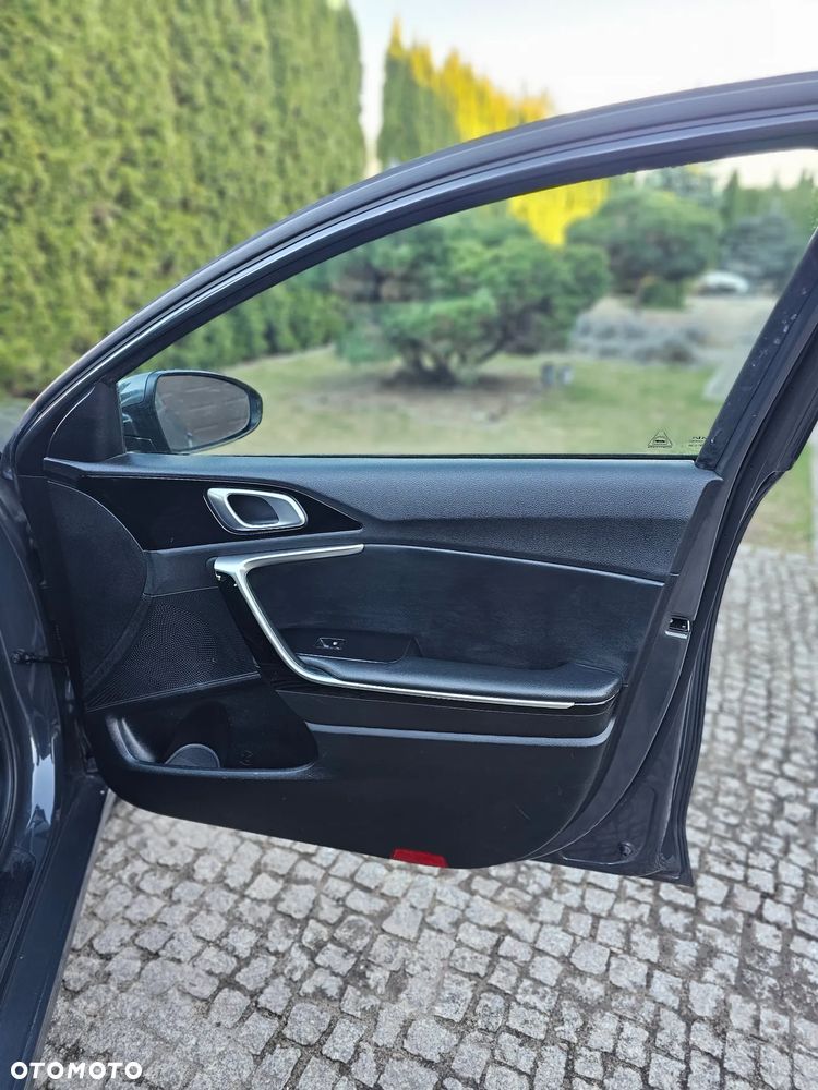 Kia Ceed 1.5 T-GDI OPF Nightline Edition - 16