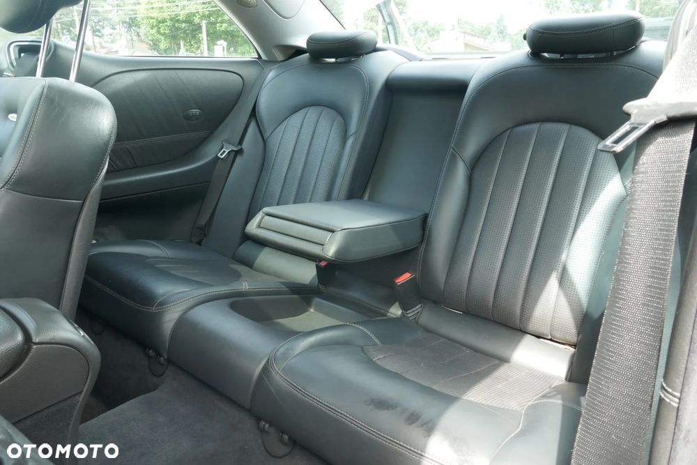Mercedes-Benz CLK - 10