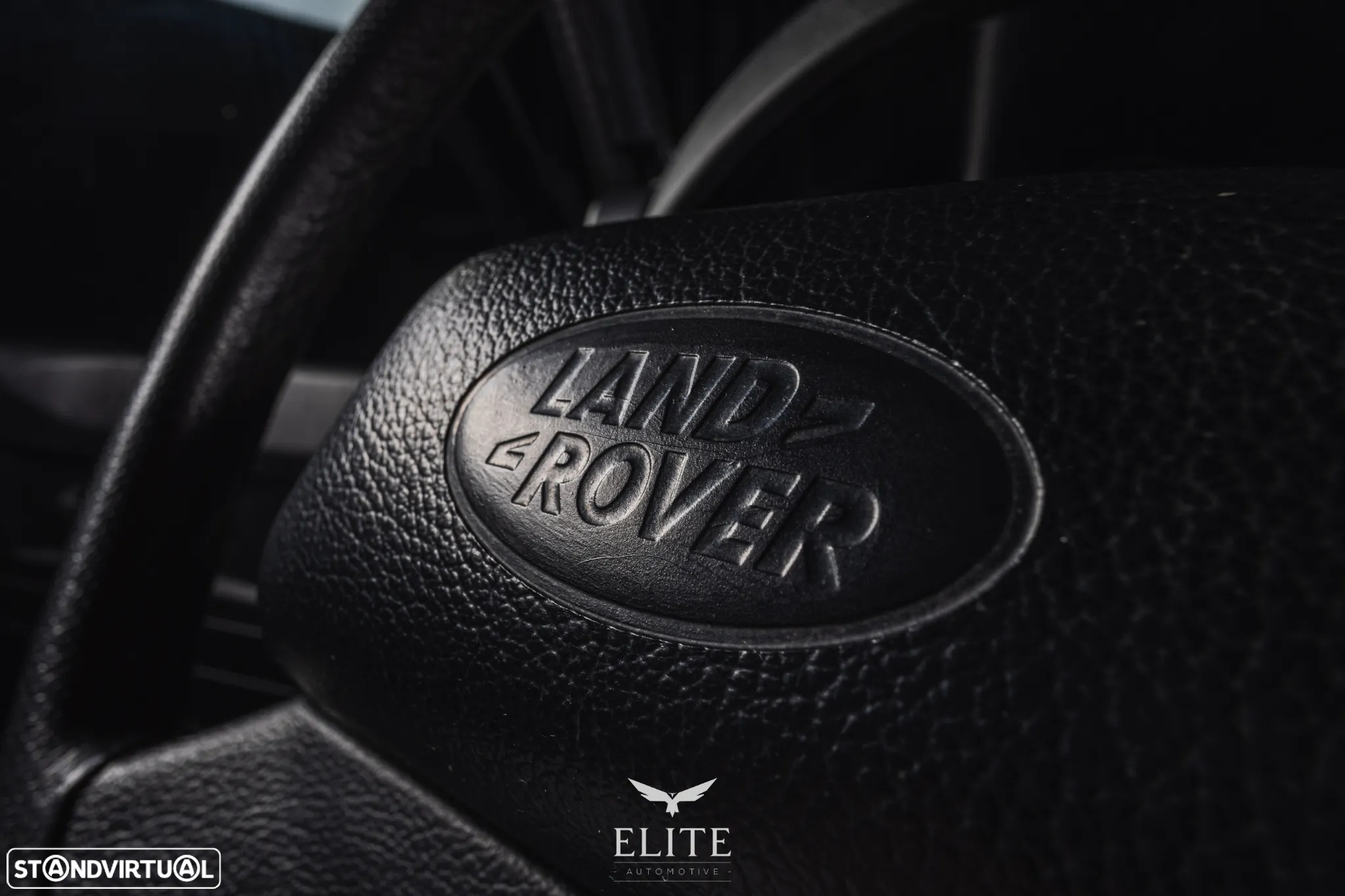 Land Rover Defender 90 SW 2.2 CRD SE - 21