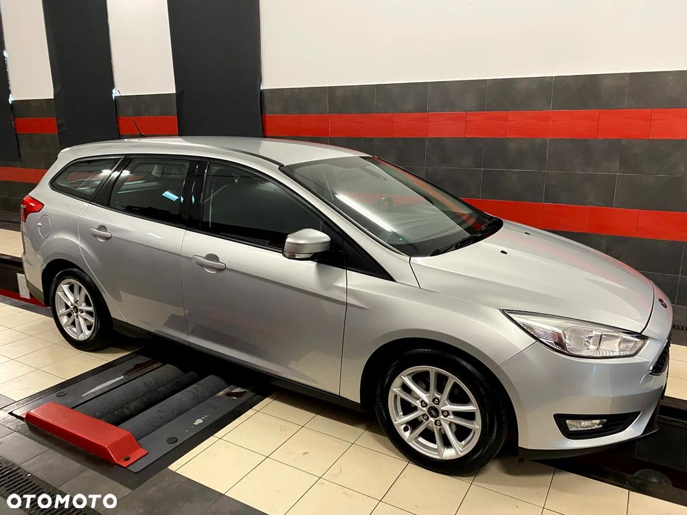 Ford Focus 1.6 TDCi DPF Titanium - 5