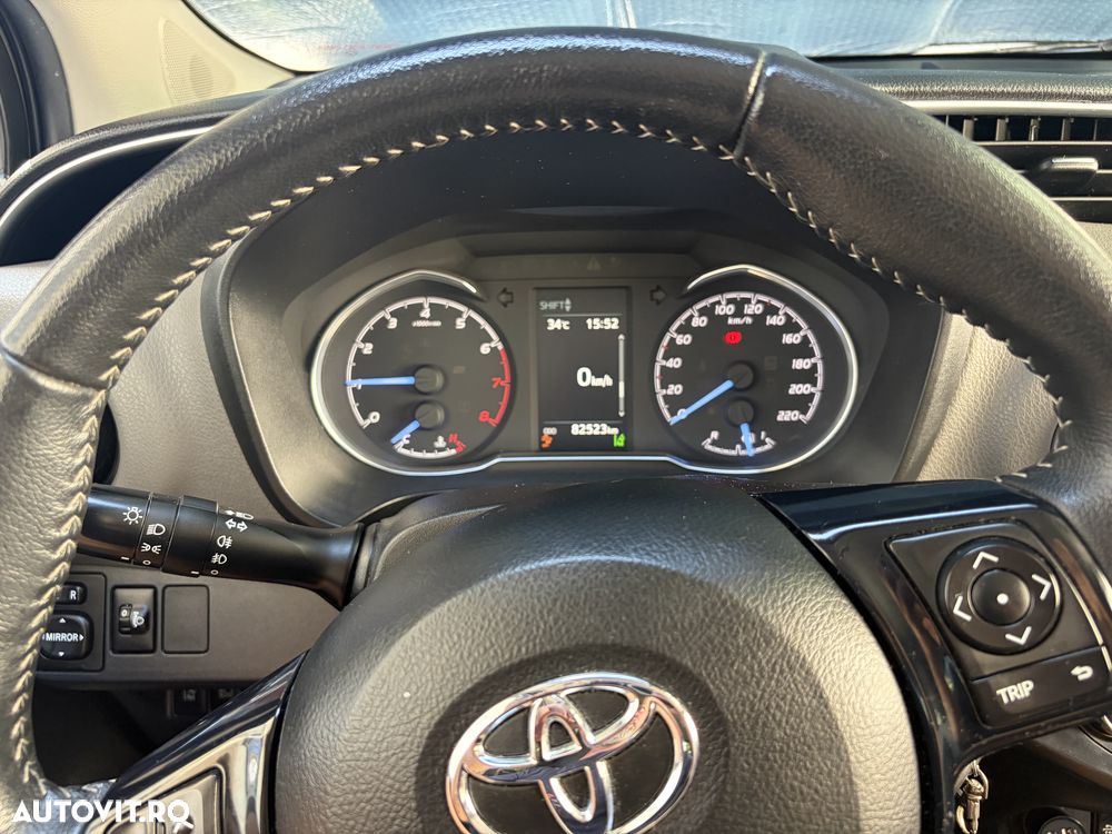 Toyota Yaris 1.5 L VVT-iE Active - 12