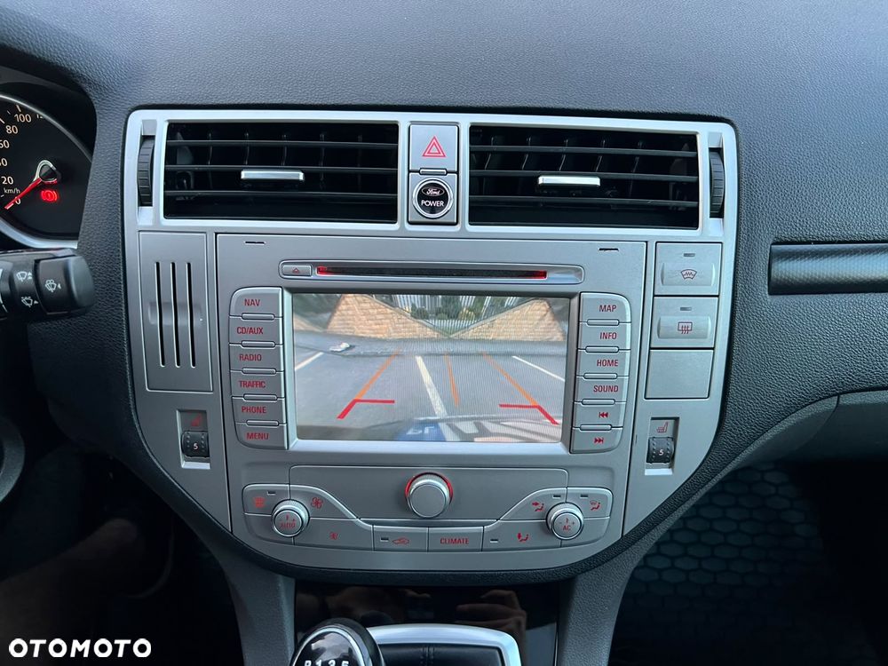 Ford Kuga 2.0 TDCi 4x4 Titanium - 29