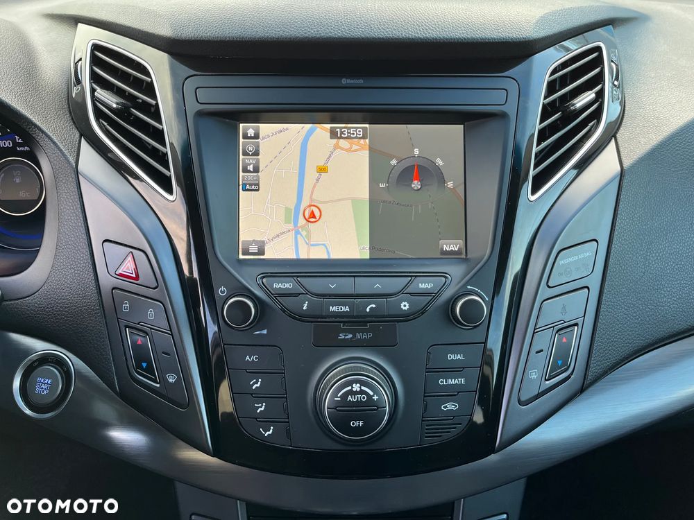 Hyundai i40 Kombi 2.0 Automatik Family+ - 20