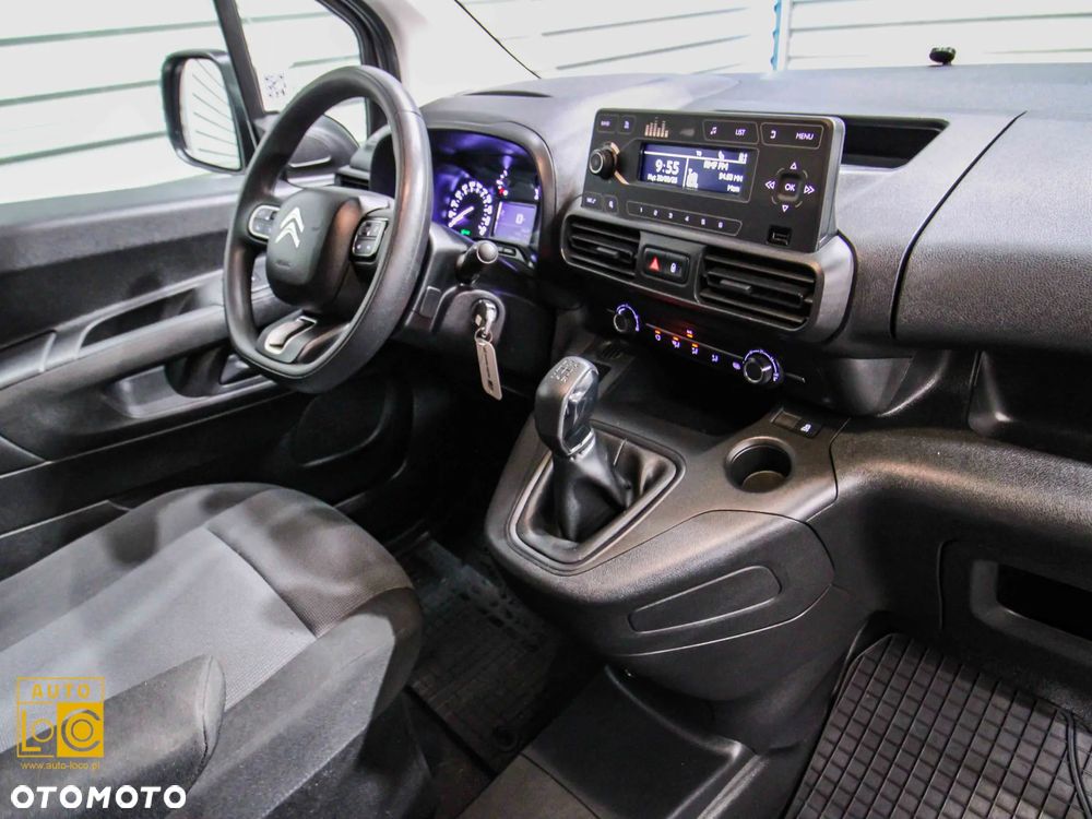 Citroën BERLINGO FURGON LONG L2 - 17