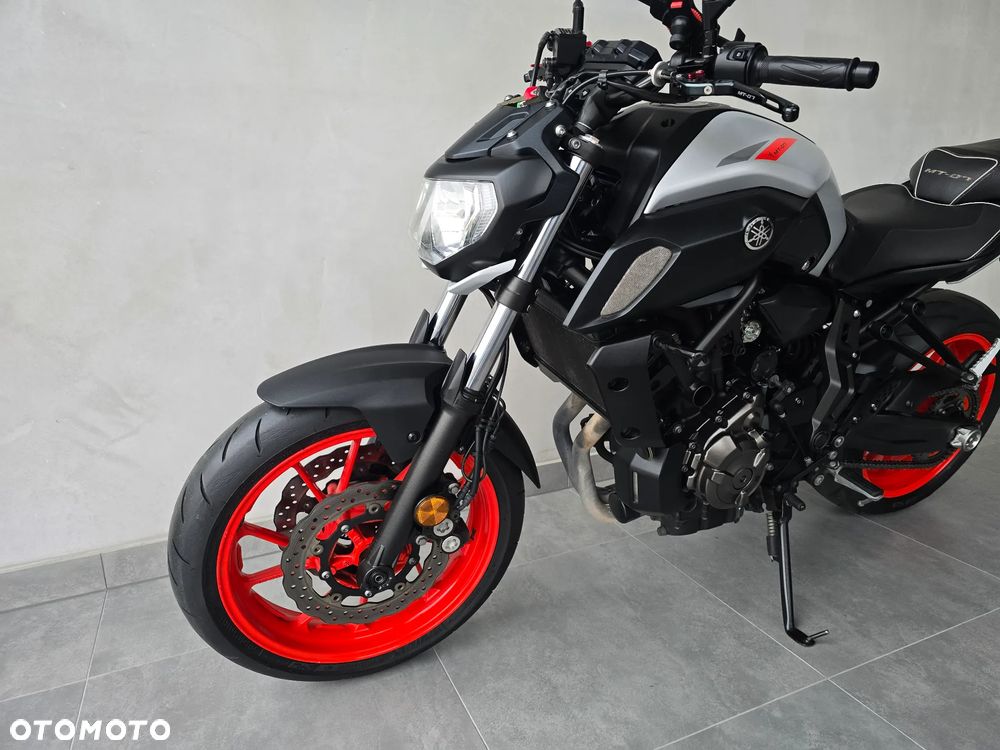 Yamaha MT - 21