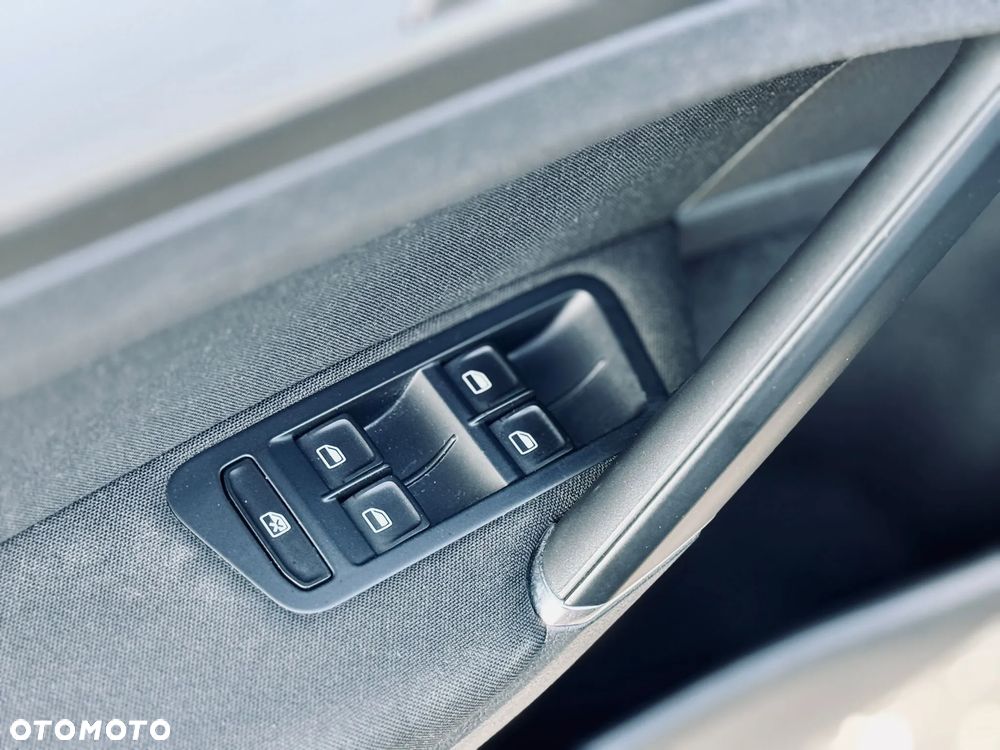 Volkswagen Golf - 18