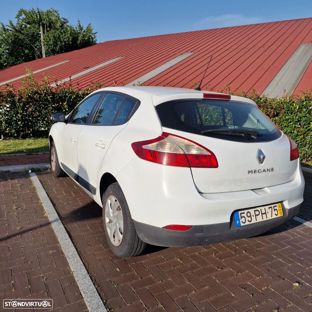 Renault Mégane 1.5 dCi Confort - 11