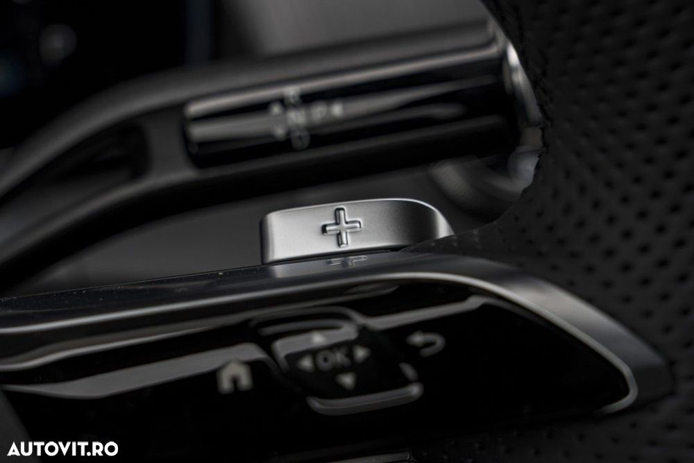 Mercedes-Benz GLC - 24