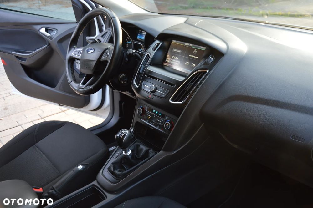 Ford Focus 1.0 EcoBoost Gold X (Edition) - 14