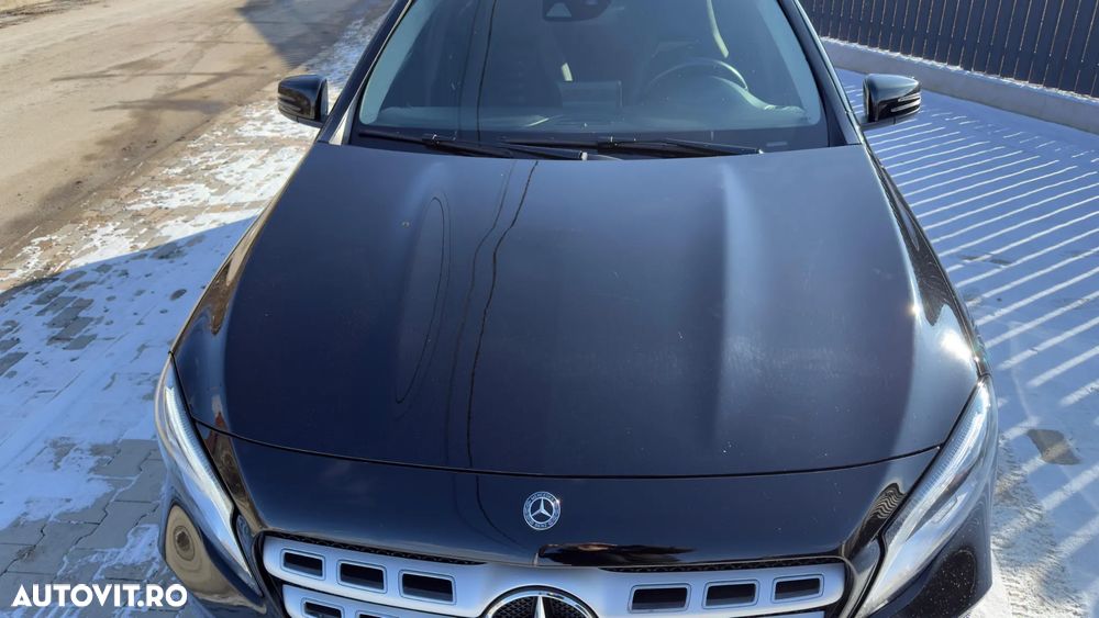 Mercedes-Benz GLA 180 7G-DCT StreetStyle - 10