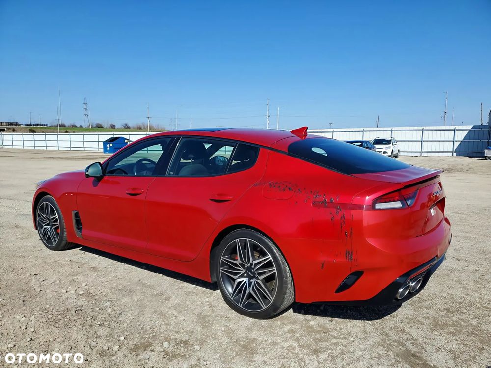 Kia Stinger - 6