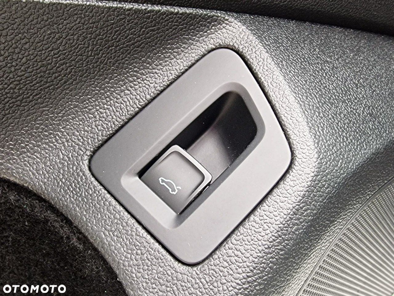 Volkswagen Passat - 13