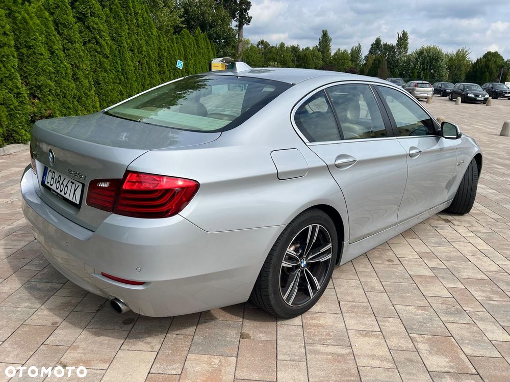 BMW Seria 5 535i xDrive - 7