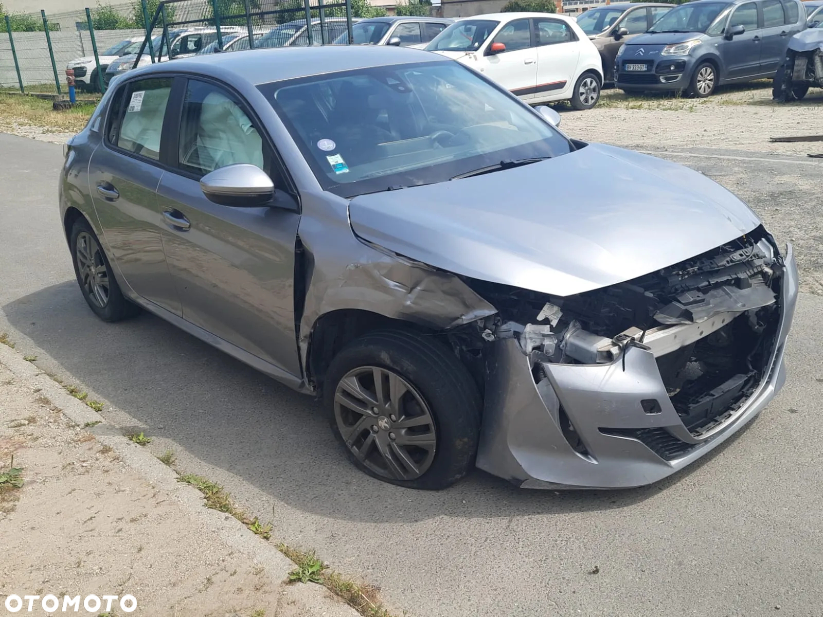 Peugeot 208 1.2 PureTech Style S&S - 4