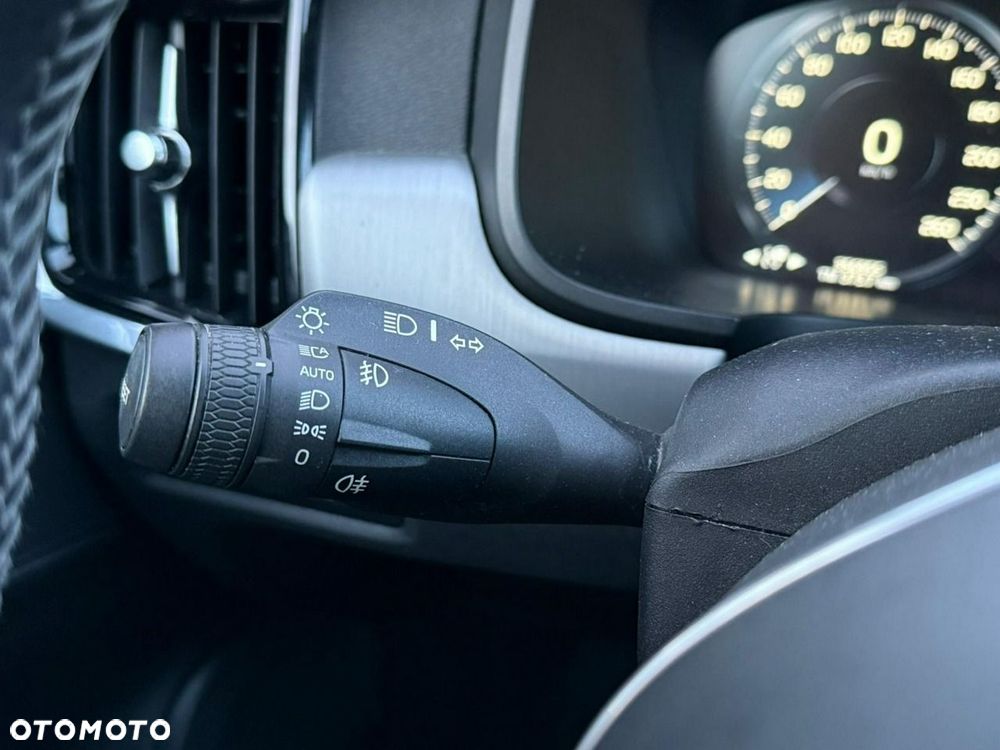 Volvo V90 T5 Momentum - 31