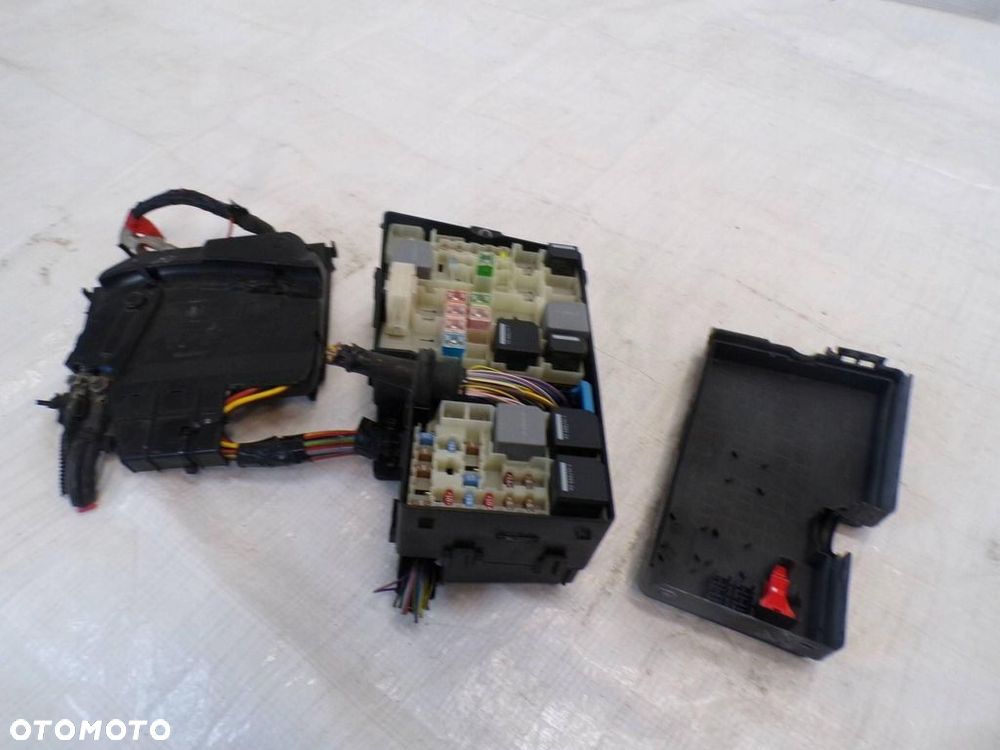 FORD KUGA MK2 LIFT SKRZYNKA BEZPIECZNIKÓW GV4T-14K733-BMG - 1