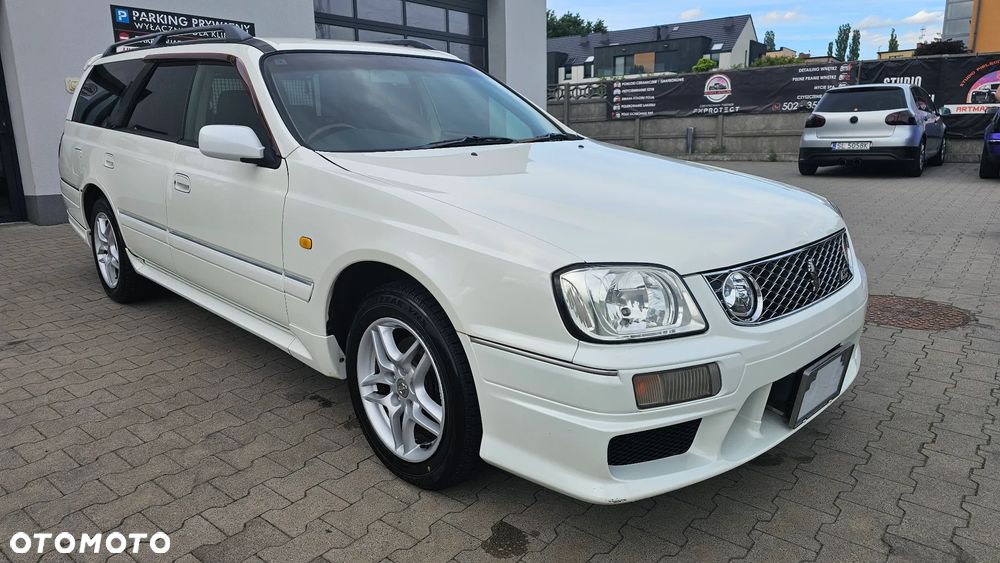 Nissan Skyline - 12