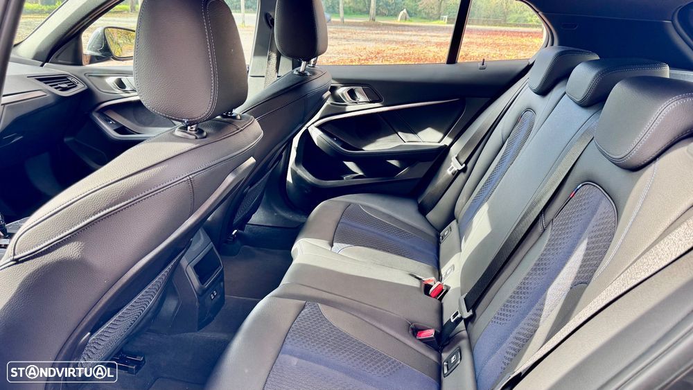 BMW 118 i Pack Desportivo M Auto - 16