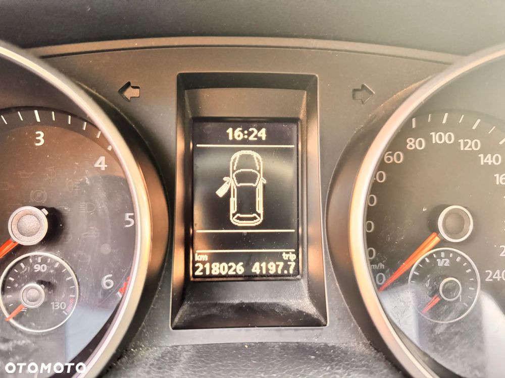 Volkswagen Golf VI 1.6 TDI Comfortline - 9