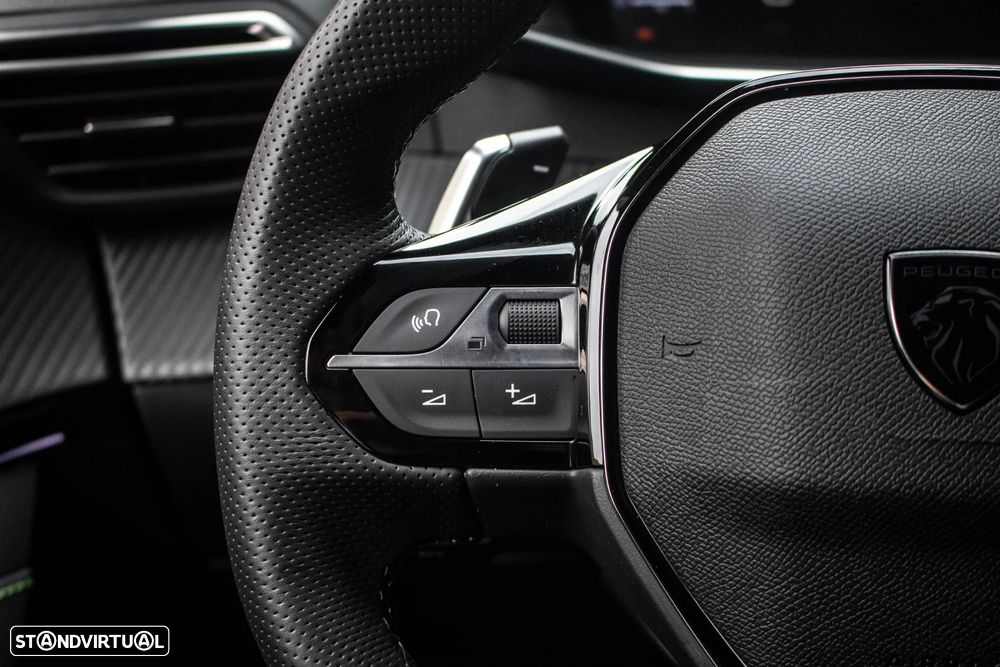 Peugeot 208 1.2 Hybrid GT e-DCS6 - 14