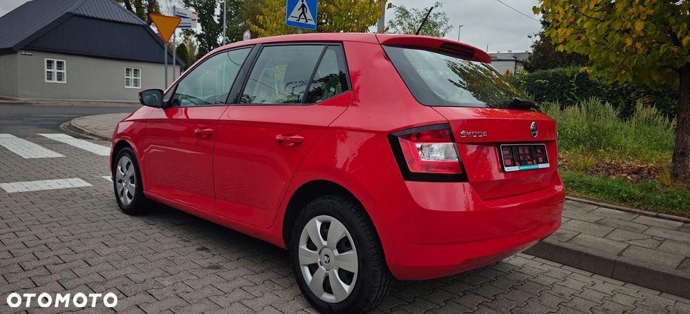 Skoda Fabia 2017 photo 4