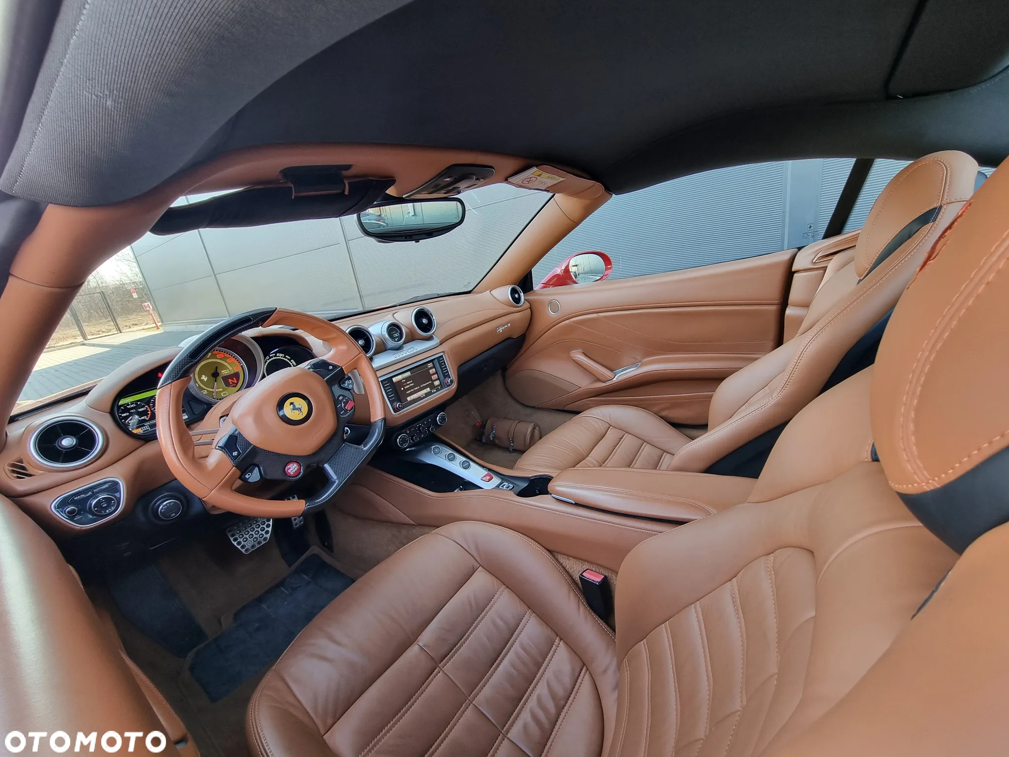 Ferrari California T - 16