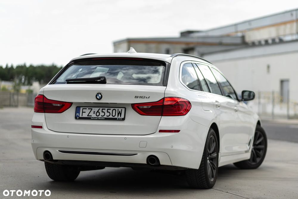 BMW Seria 5 518d Sport Line sport - 12