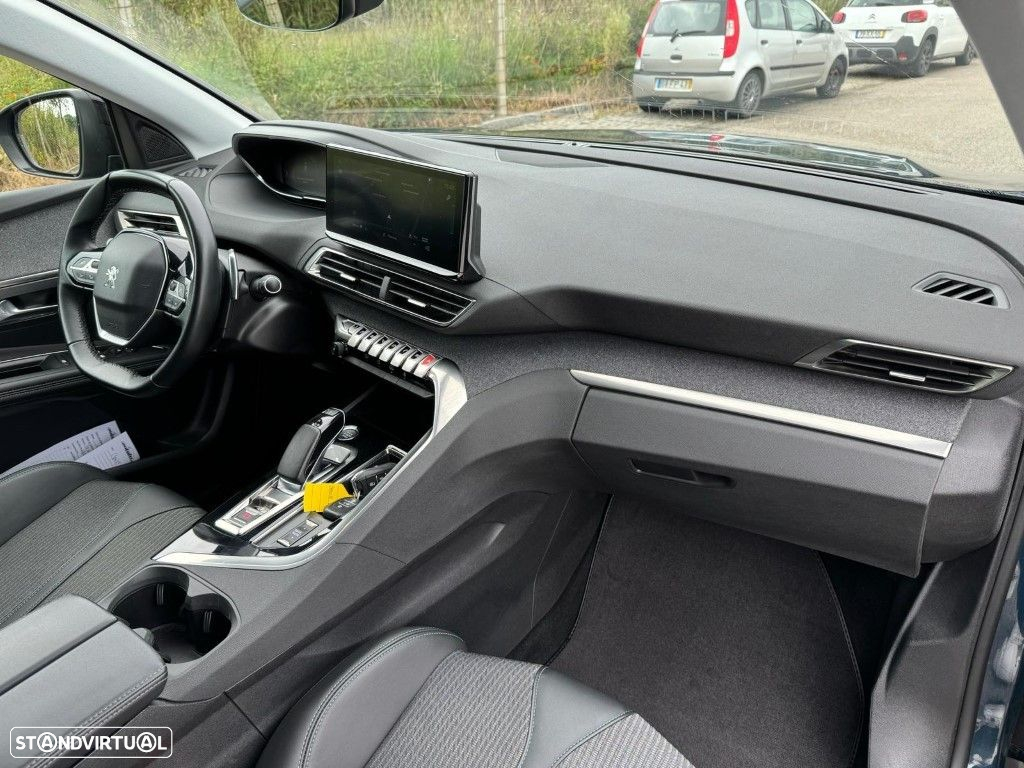 Peugeot 3008 - 23