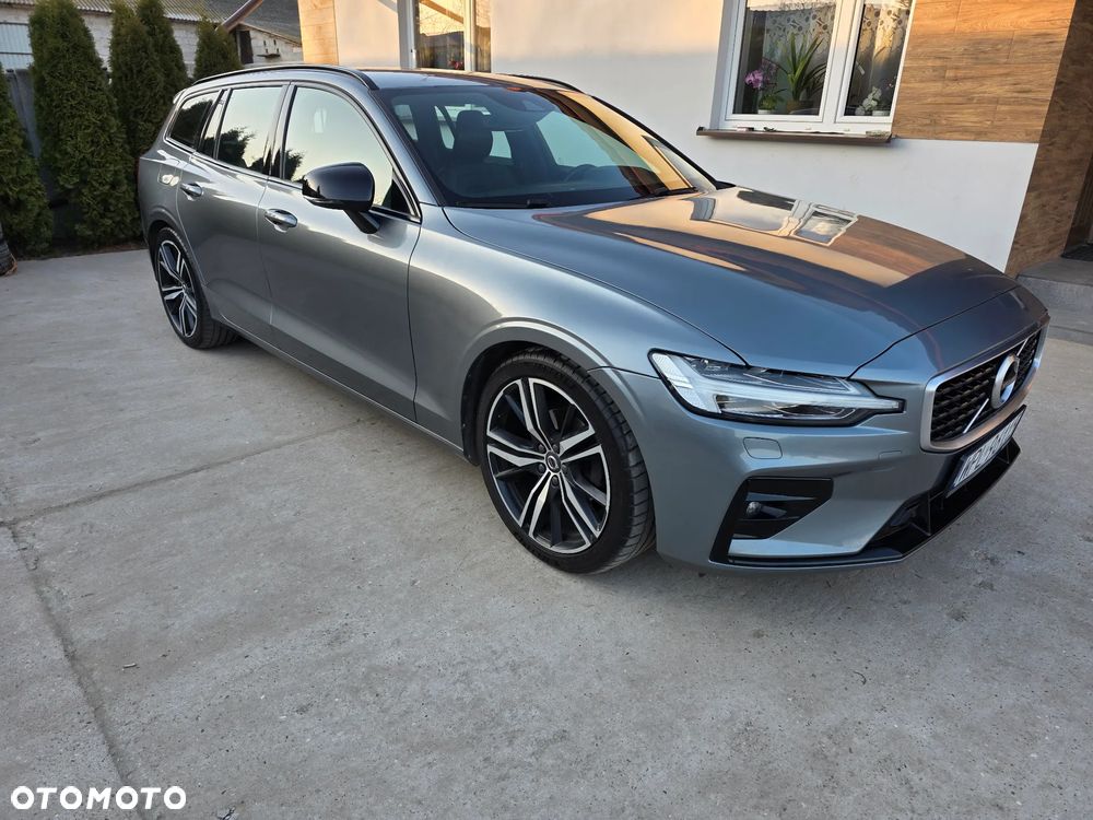 Volvo V60 D4 R-Design - 2