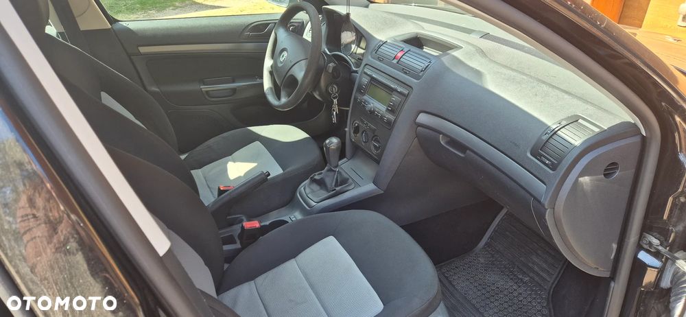 Skoda Octavia 1.6 Active - 6