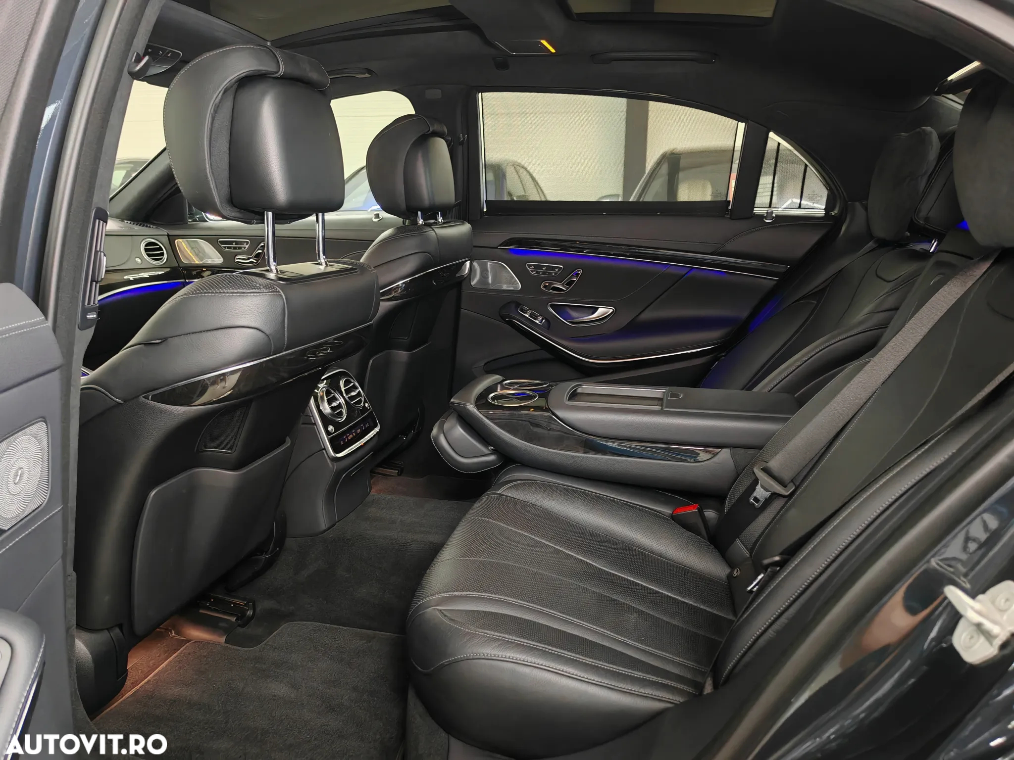 Mercedes-Benz S 560 L 4Matic 9G-TRONIC - 9