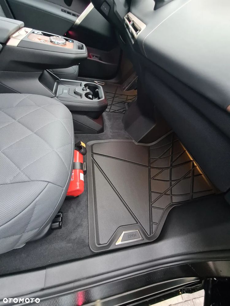 BMW iX - 7
